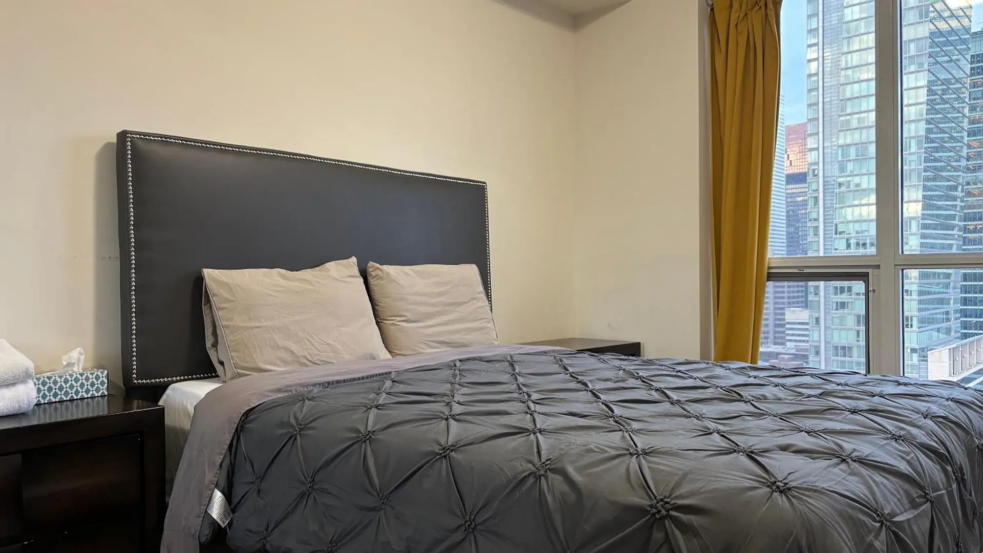 Downtown Suites With Pool And Free Parking Toronto Appartement