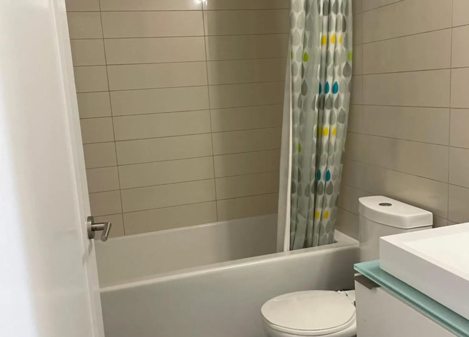 アパート Downtown Suites With Pool And Free Parking トロント