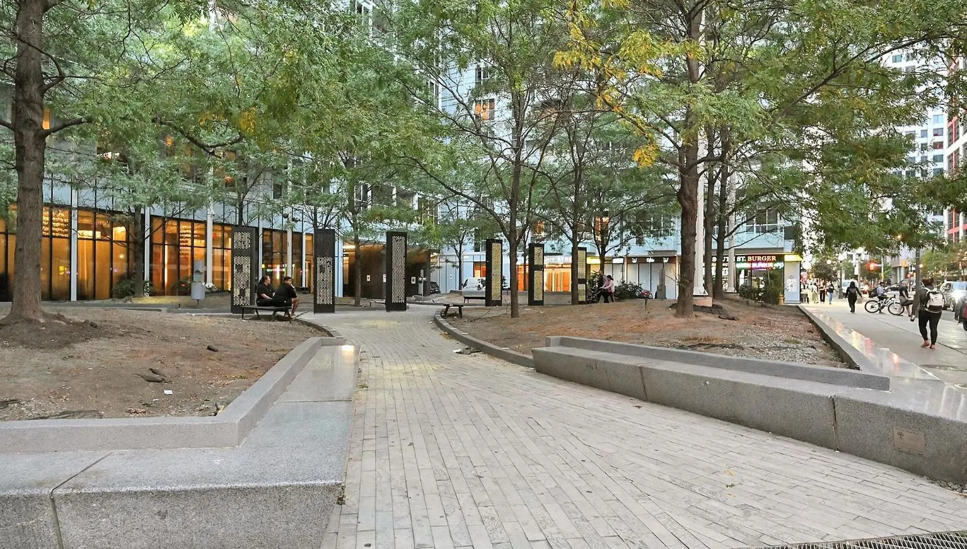 アパート Downtown Suites With Pool And Free Parking トロント